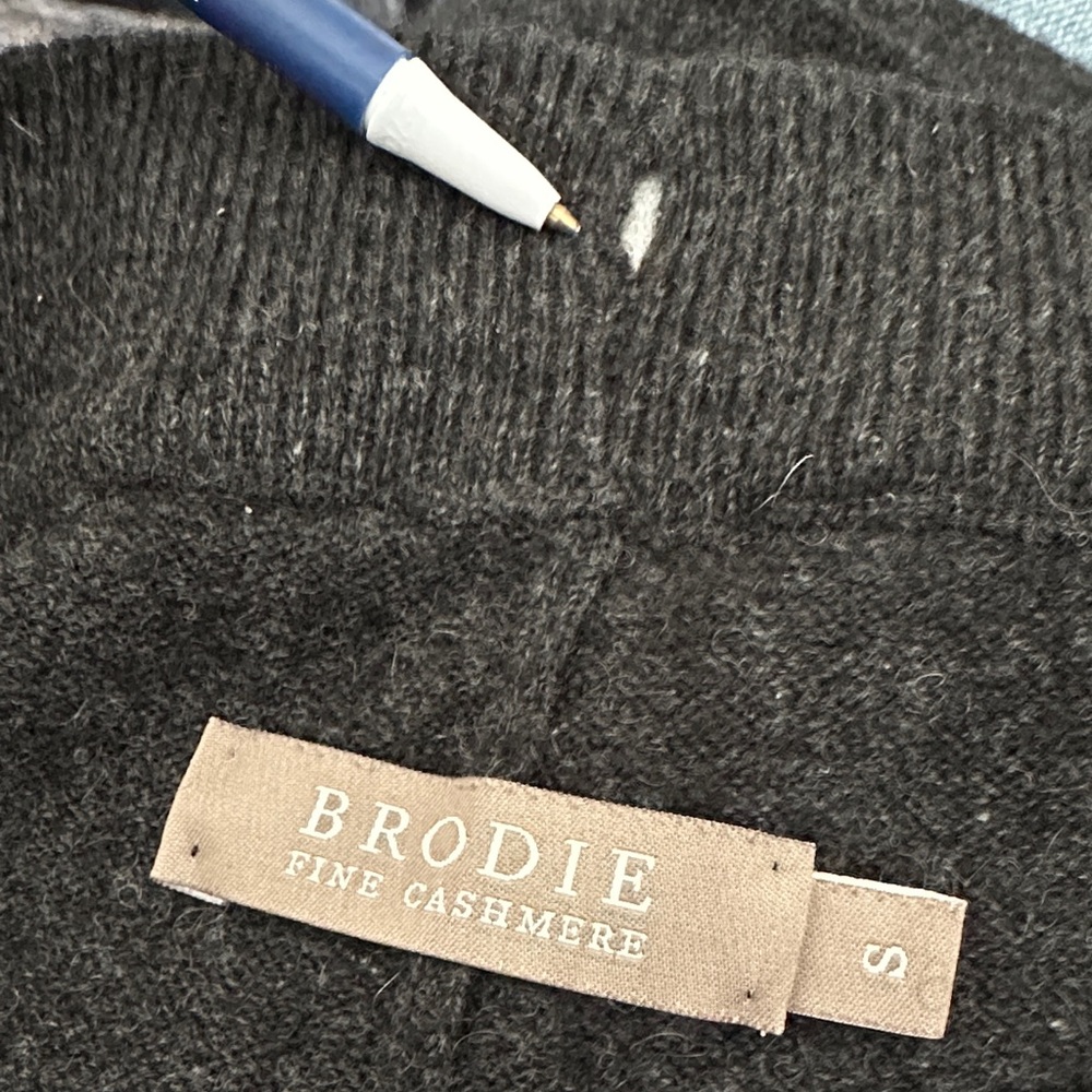 Brodie Cashmere Black Joggers with Neon Yellow Hearts & Gray Stars - Picture 6 of 7